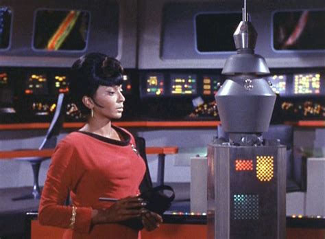 Uhura In Changeling Star Trek Women Photo 7955014 Fanpop