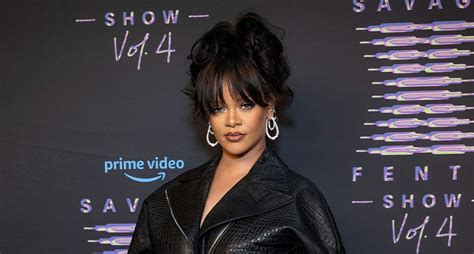 Rihanna Rocks Savage X Fenty Corset Lingerie Purewow