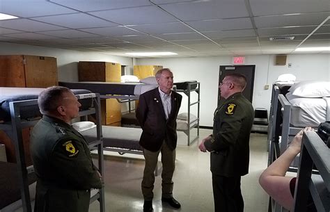 Rauner Visits State Police Academy Promises More Troopers 1005 Wymg