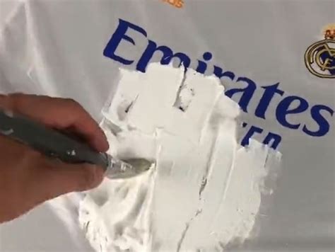Најјакото уметничко сквернавење на дресот на Реал Мадрид | Off