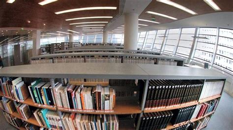 Rennes La Bibliothèque Des Champs Libres à Lheure De Lopen Data