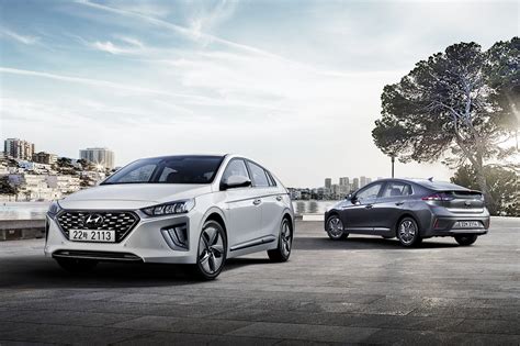 2020 Hyundai Ioniq First Look At Refreshed Interior New Features