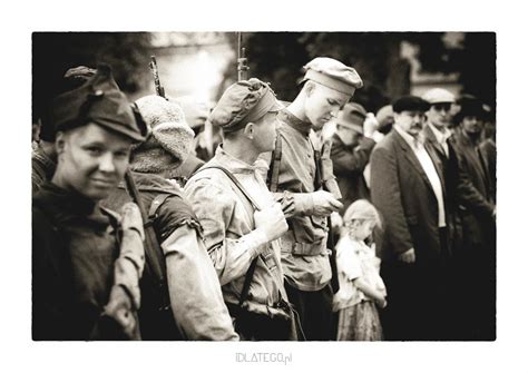 By what name was 1920 bitwa warszawska (2011) officially released in canada in french? 1920 BITWA WARSZAWSKA; Hoffman z kamerą w Zamościu ...
