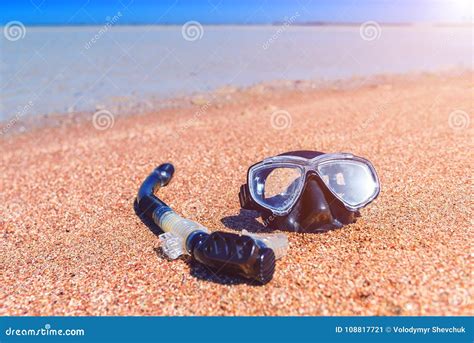 Black Diving Mask And Snorkel Stock Image Image Of Outdoors Object