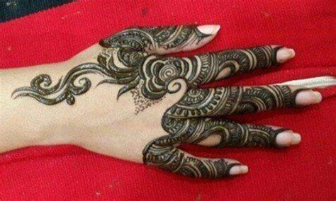 Beautiful Mehndi Designs For Fingers 46