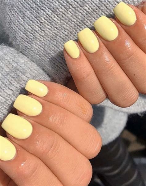 Yellow nails | Acrylic nails yellow, Yellow nails, Yellow ...
