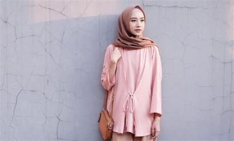 Warna dark olive ini bisa dibilang jarang banget menjadi pilihan. 10 Gambar Baju Pink Pastel Cocok Dengan Jilbab Warna Apa | JejakPiknik.Com