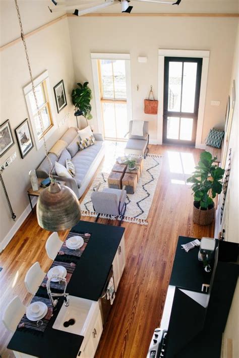 Decorating narrow spaces does not give you much choice in terms of choice of power and furniture. 30 Spacious And Airy Open Plan Kitchen Ideas - DigsDigs