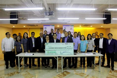 GSIS, QC local gov't ink MOA to benefit more than 8,000 ...