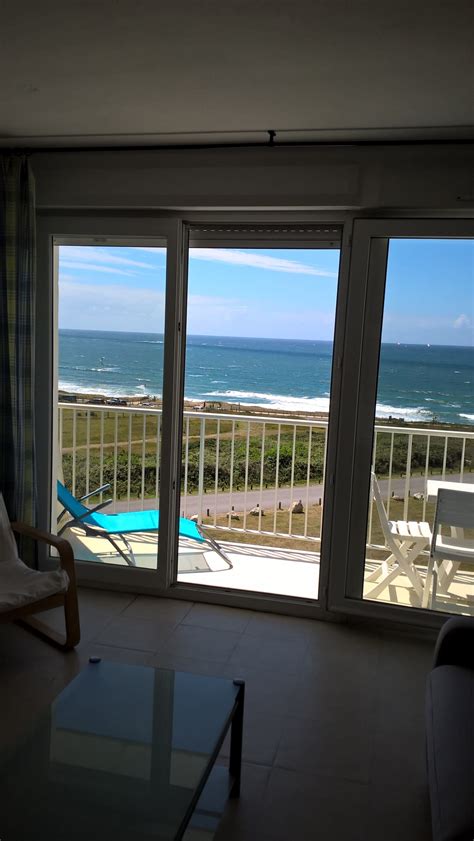 Une location de villa dans le sud de la france à biarritz, à narbonne ou encore à ajaccio : Appartement vacances avec Piscine Guidel Location 4 personnes Josiane AUTRET