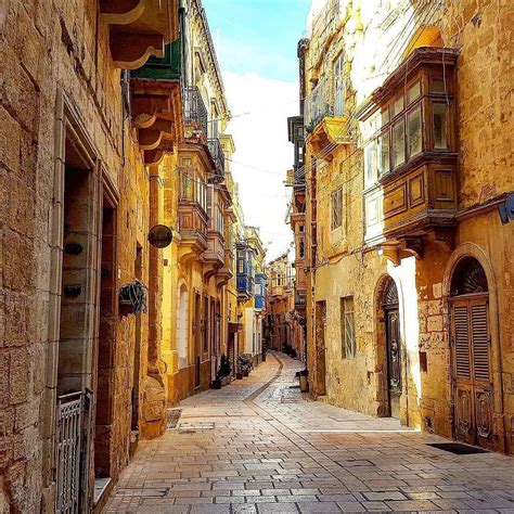 Wandering Around The Streets Of Birgu On A Friday Afternoon Photo