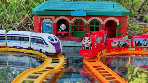 Mencari Dan Merakit Mainan Kereta Api Thomas And Friends Trains Set