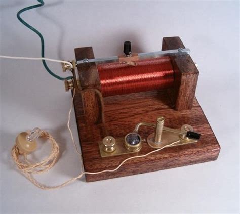 The Complete Guide On How To Build A Crystal Radio—plus How They Work