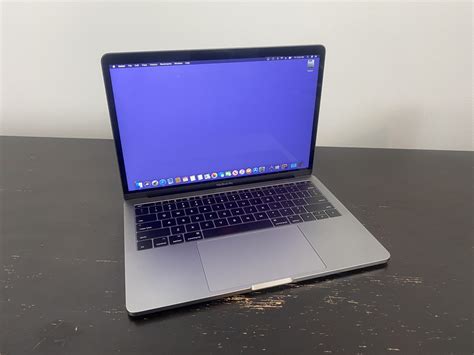 It's been a year since the 2017 13 macbook pro was released. Used 2017 MacBook Pro 13-inch 2.3Ghz 16GB 256GB Silver w ...