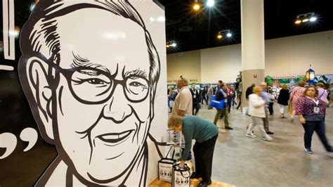 The annual shareholder meeting of berkshire hathaway (nyse:brk.a) (nyse:brk.b) has become easily the most popular formal corporate gathering in the world. Berkshire Hathaway: Warren Buffett liebäugelt mit Deals in ...