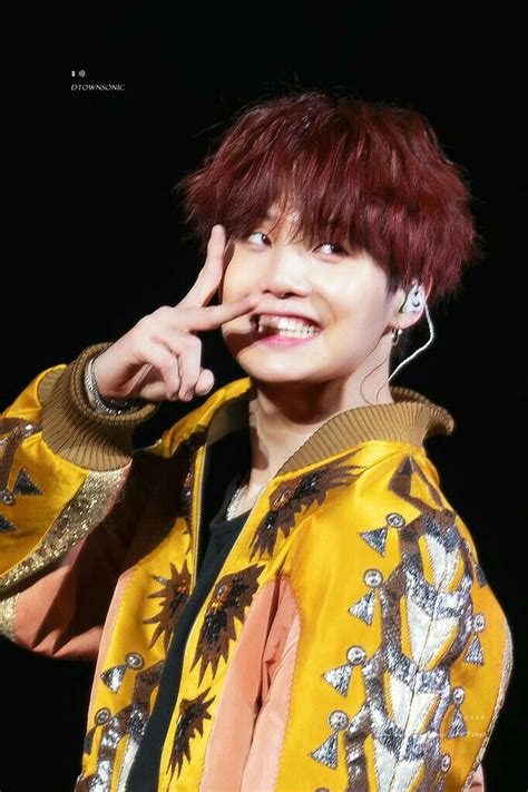 Who knows this is agust d who spits 80 syllables in 4.2 seconds. Min Yoongi cute smile LY Tour 2018 | Min yoongi, Bts suga ...