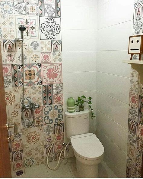 Kamar mandi memang terbilang tempat yang perlu dibersihkan setiap hari, sehingga orang cenderung manaruhnya di sisi rumah yang cukup jauh. 2x1 Meter Desain Kamar Mandi Minimalis Ukuran 2x1 5 - Desain Kamar dan Ruang