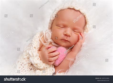 Newborn Baby Girl Sleeping Photo Session Stock Photo 2207121491