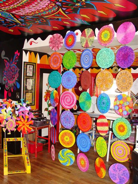 diy mandala room divider - using old records to decoupage ...
