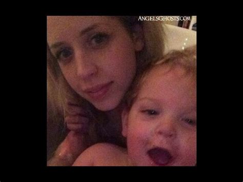 Peaches Geldof Ghost Hand Ghosts Paranormal Creepy Photos Creepy Pictures