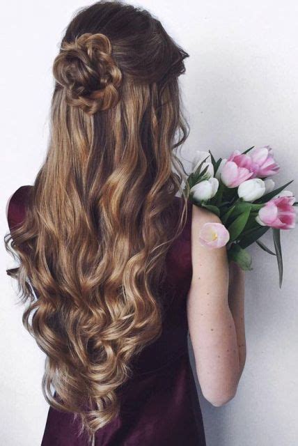 Besides, these slightly waved half up half down hairstyle ideas for prom look super romantic. Rose bun, half up half down with curls | Long hair styles ...