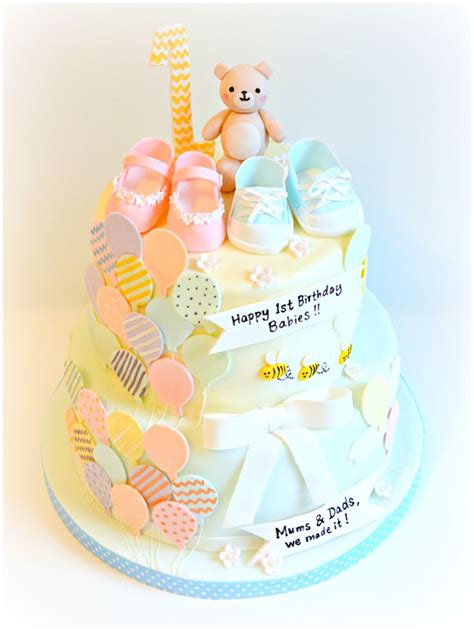 Healthy delicious birthday cakes for your one year old's 1st birthday party! Baby Boys and Girls One Year Old Birthday Cake with Baby ...