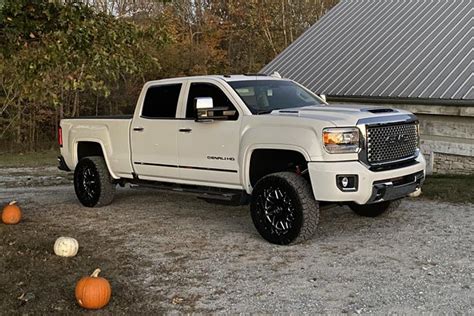 Gmc Sierra Chevy Silverado 2500 3500 Hd Leveling And Lift Kits Readylift