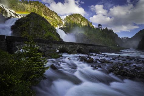 Latefossen Twin Waterfall Norway Waterfalls Mountains Rivers