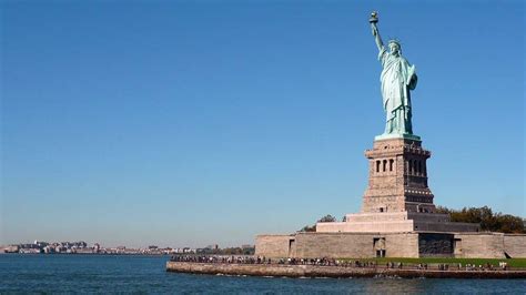 Combien Pèse La Statue De La Liberté - La statue de la Liberté sur Liberty Island