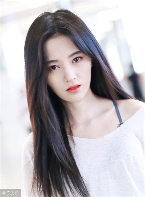 국정의 (鞠 婧禕(jū jìngyī), cecily ju). 當鞠婧禕嘗試大濃妝，才知道啥叫「女王臉」,自曝從小沒人追! - ITW01