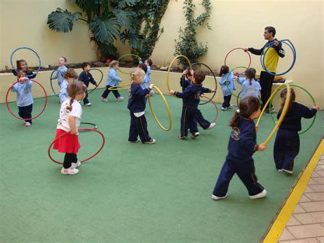 Juegos recreativos para jóvenes, definición y ejemplos para gente sana con ganas de pasarlo bien. Colegio La Obra - Nivel Inicial: noviembre 2009