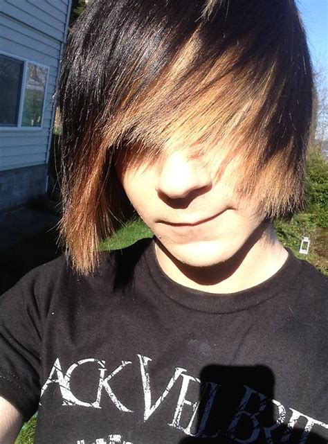Emo Hairstyles For Trendy Guys Emo Guys Haircuts