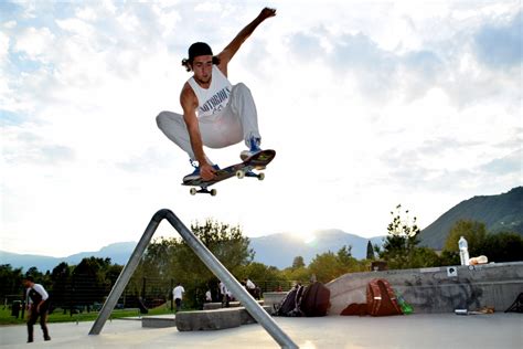 Gambar Naik Skateboard Skate Anak Laki Laki Italia Olahraga