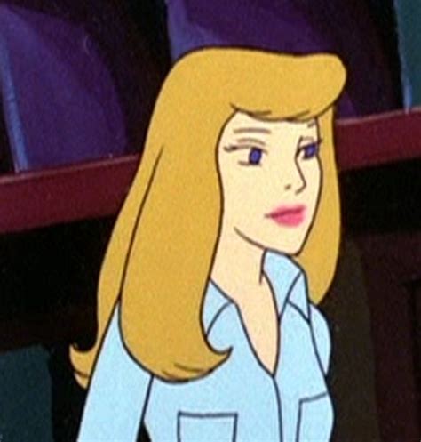 Julie The Scooby Doo Show The Female Villains Wiki Fandom