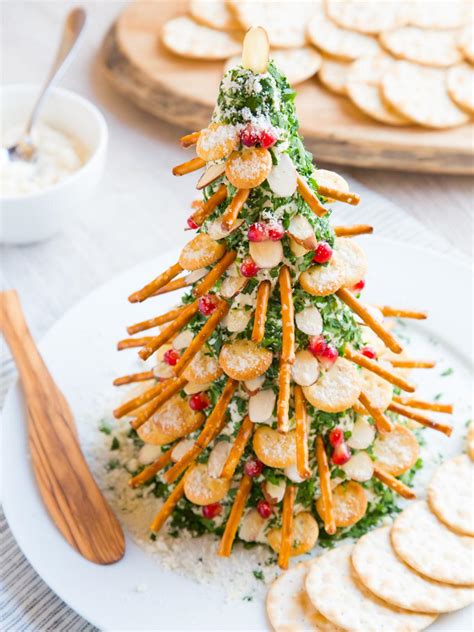How To Make A Cheese And Crackers Christmas Tree Food