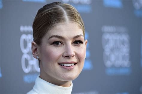 What Plastic Surgery Has Rosamund Pike Had Surgery Lists