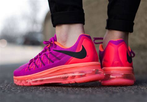 Ladies Get A New Nike Air Max 2015 Option To Heat Up The Spring •