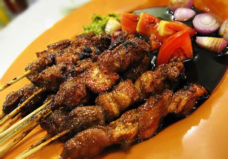 Sate srepeh memiliki potongan daging ayam yang lebih pipih. Resep Membuat Sate Maranggi Empuk Khas Purwakarta - BlogoResep