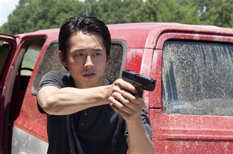 The Walking Dead Qanda Steven Yeun On Killer Deleted Scenes Working