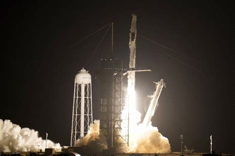 Spacex Launches 3rd Crew In Under Year Fly On Reused Rocket The Mainichi