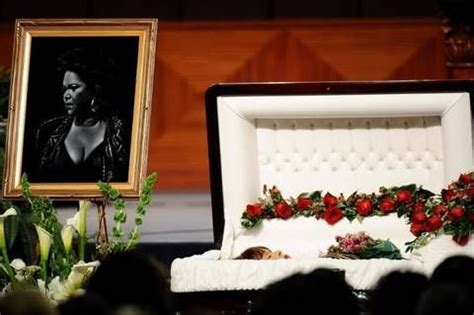 Haunting Photos Of Celebrities Who Had Open Casket Funerals Haunting Photos Casket Funeral