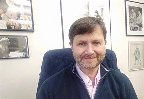 He is married to miluse splechtová. Jan Hrušínský: Ze strany vlády je to cílená likvidace ...