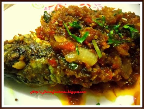 This is our first video of our cooking channel. Garam KunYit....: ::Ikan Talapia MaSaK samBal aLa Thai::