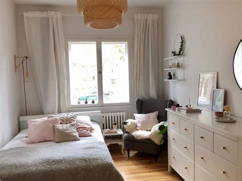 Ein Traum in weiß, rosa und grau: dieses WG-Zimmer ist ...