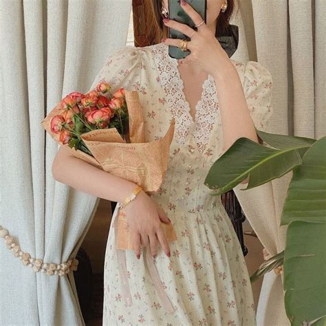 Vintage Floral Dress Women Elegant Lace Chiffon Korean Party Dress Puff Sleeve V Neck Midi Dress