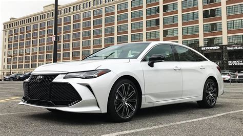 2019 Toyota Avalon Hybrid Test Drive Review: A Full-Size Sedan With a ...