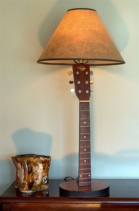 Quand La Musique Inspire Le Mobilier Floriane Lemarié Guitar Lamp