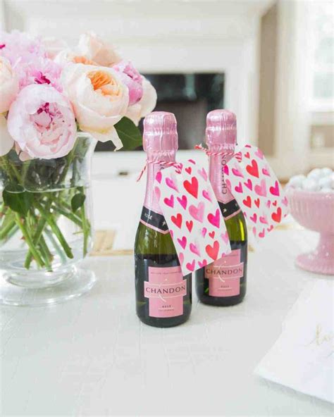 20 Ways To Throw The Prettiest Spring Bridal Shower Spring Bridal