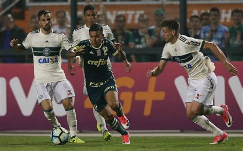 O coxa, logo com um minuto de jogo. Coritiba precisa de número de G6 pra não cair no ...