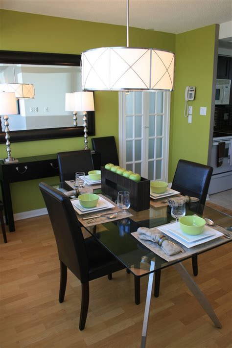Olive green and yellow are a beautiful pairing, often found in nature. 10 Green dining room Design Ideas